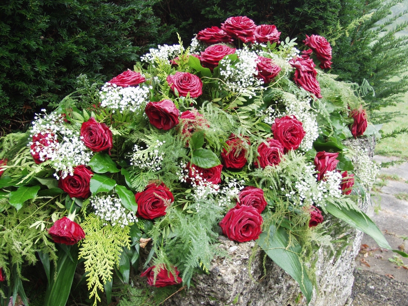 funeraire-TOUET DE L ESCARENE-min_roses-61203